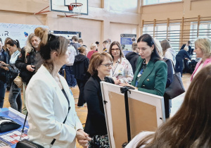 Na zdjęciu Pani Dyrektor Szkoły oraz Pani Wiceprezydent Łodzi