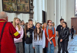 Zwiedzanie bazyliki z przewodnikiem
